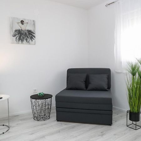 Imperium Rooms Zagreb Airport ヴェリカ・ゴリツァ エクステリア 写真