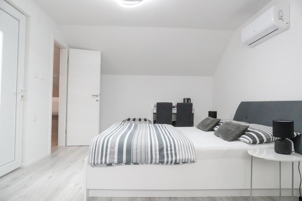 Imperium Rooms Zagreb Airport ヴェリカ・ゴリツァ エクステリア 写真